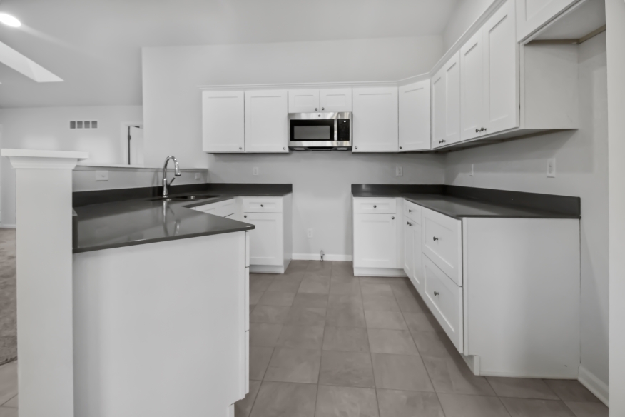 3031 W 82nd Place B Property Photo 3