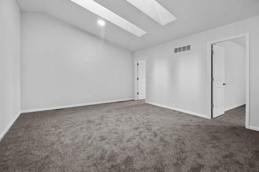 3031 W 82nd Place B Property Photo 5