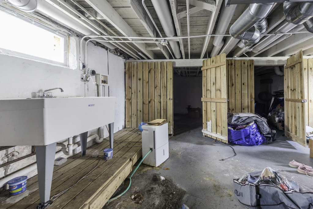 644 Lenox Avenue Property Photo 28
