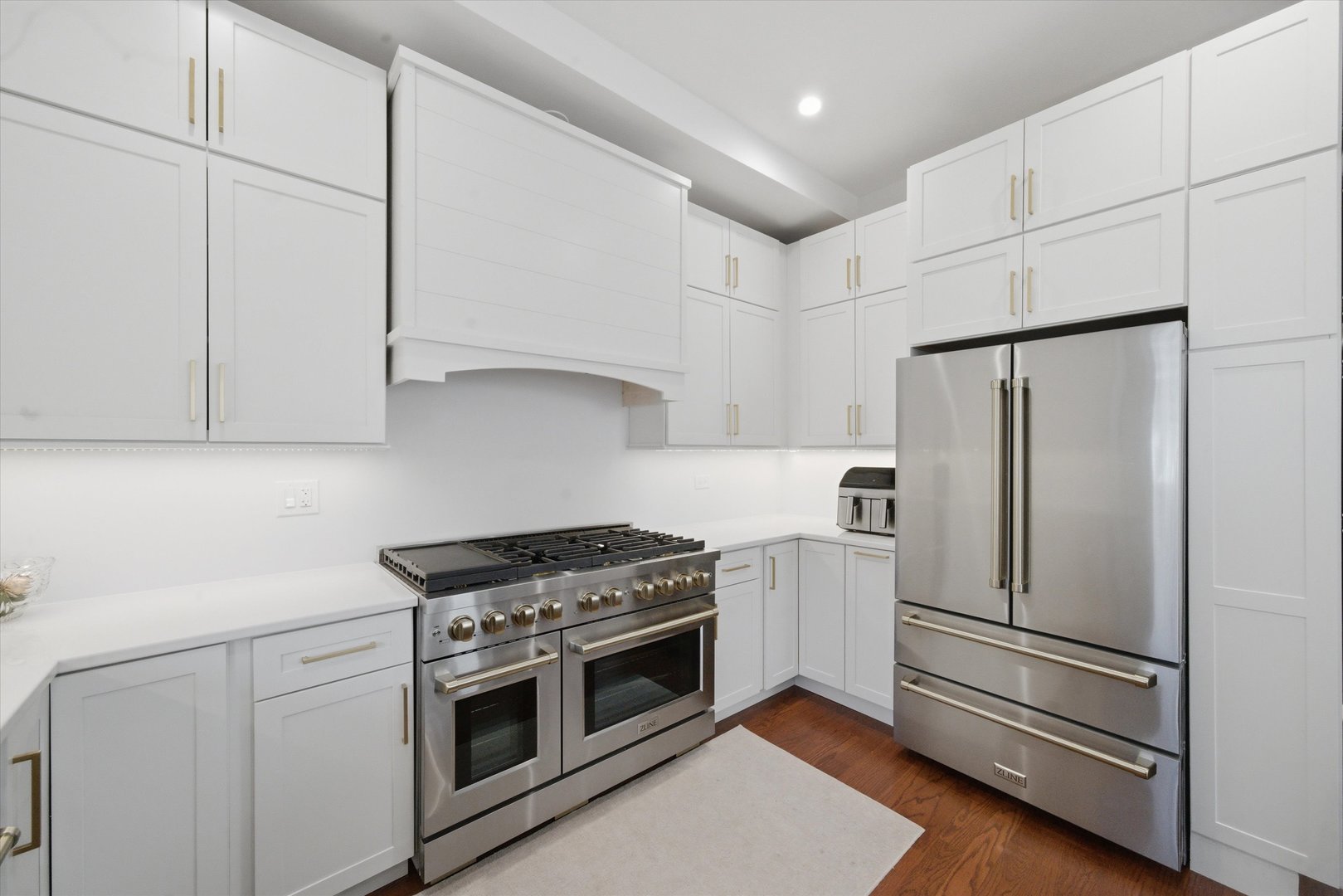 4542 N Ashland Avenue Property Photo 7