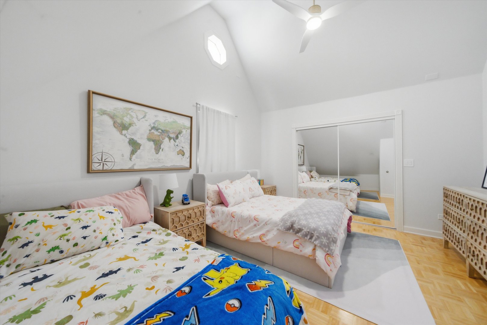 4542 N Ashland Avenue Property Photo 14