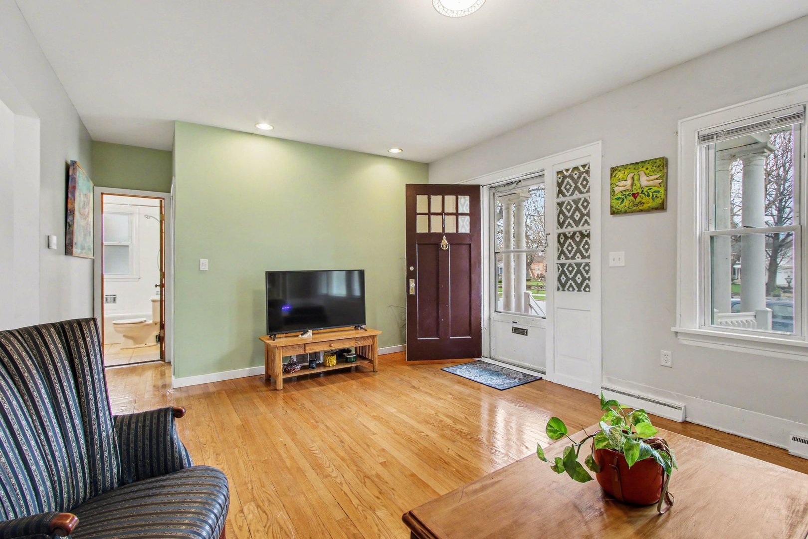 120 S Kinzie Street Property Photo 7
