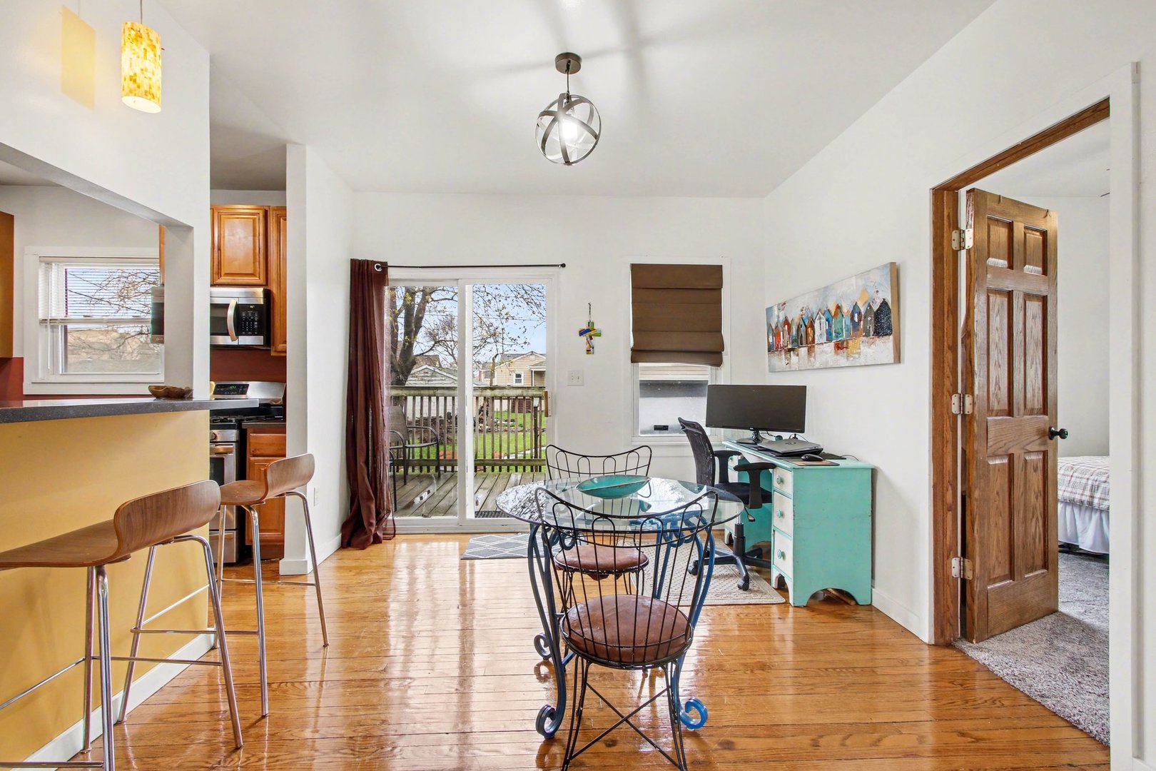 120 S Kinzie Street Property Photo 8
