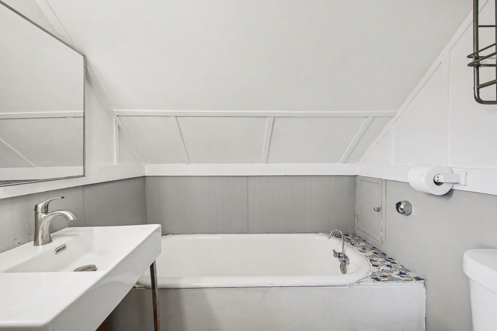 120 S Kinzie Street Property Photo 21