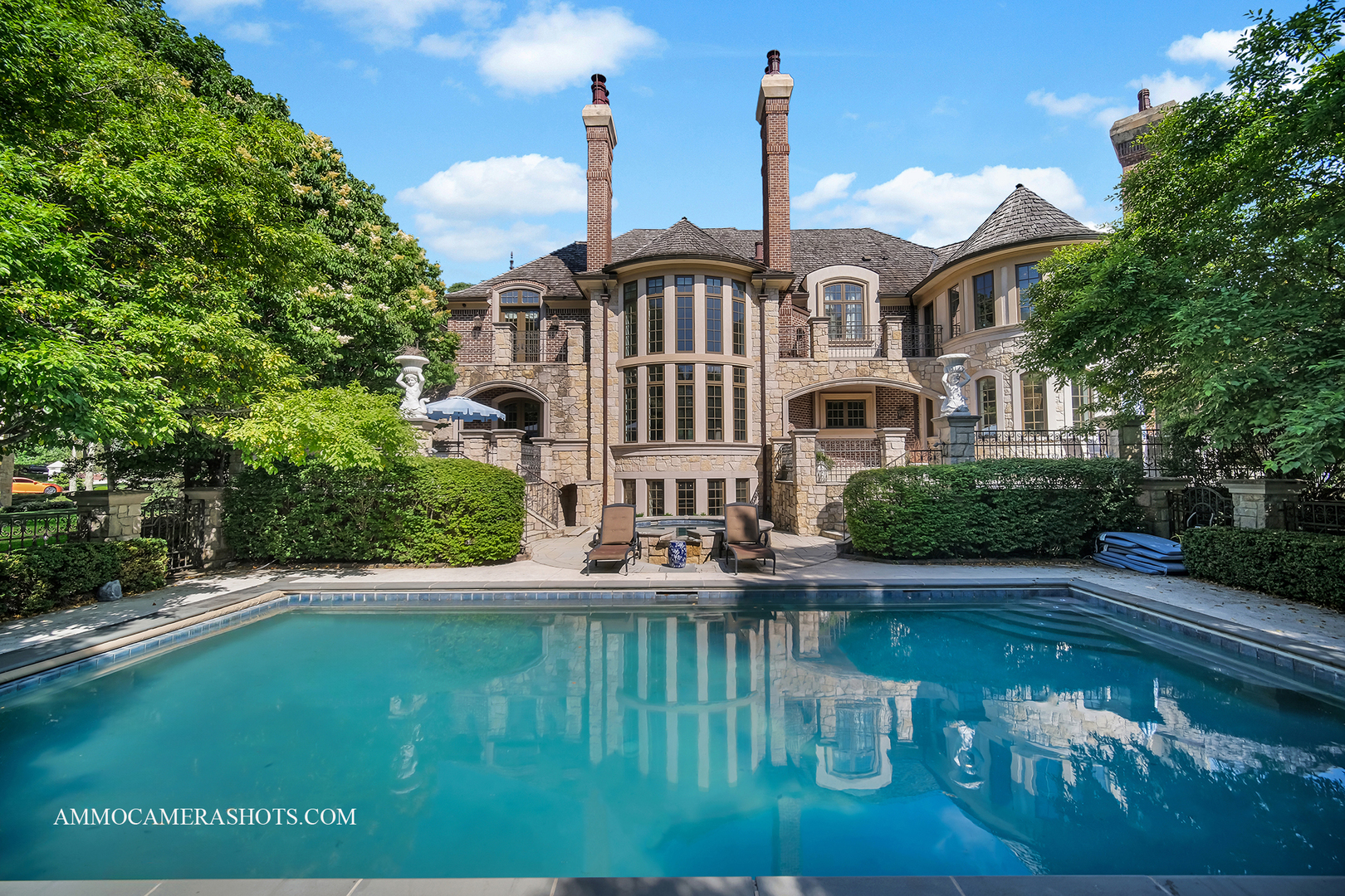 8 Brooke Lane Property Photo 4