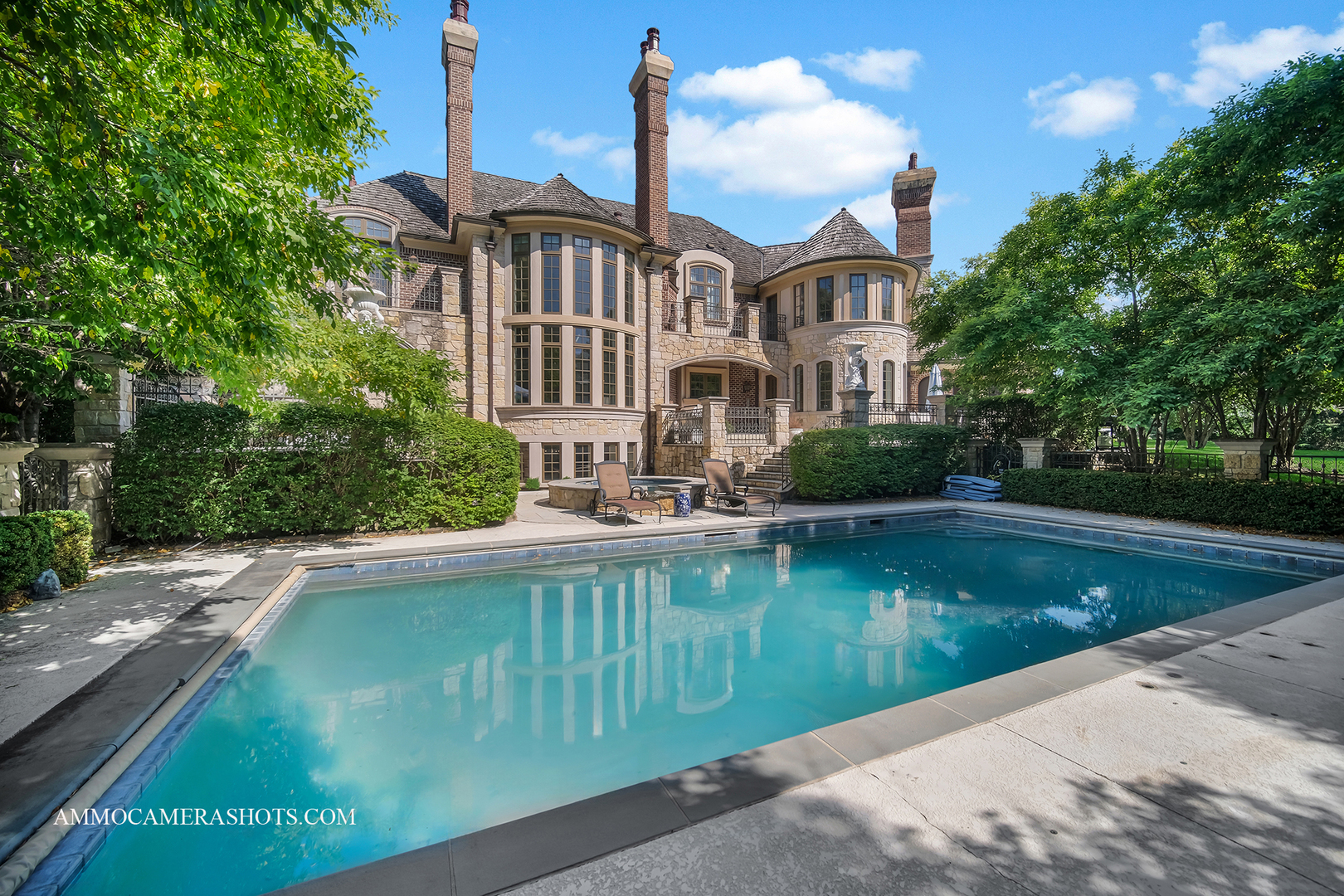 8 Brooke Lane Property Photo 5
