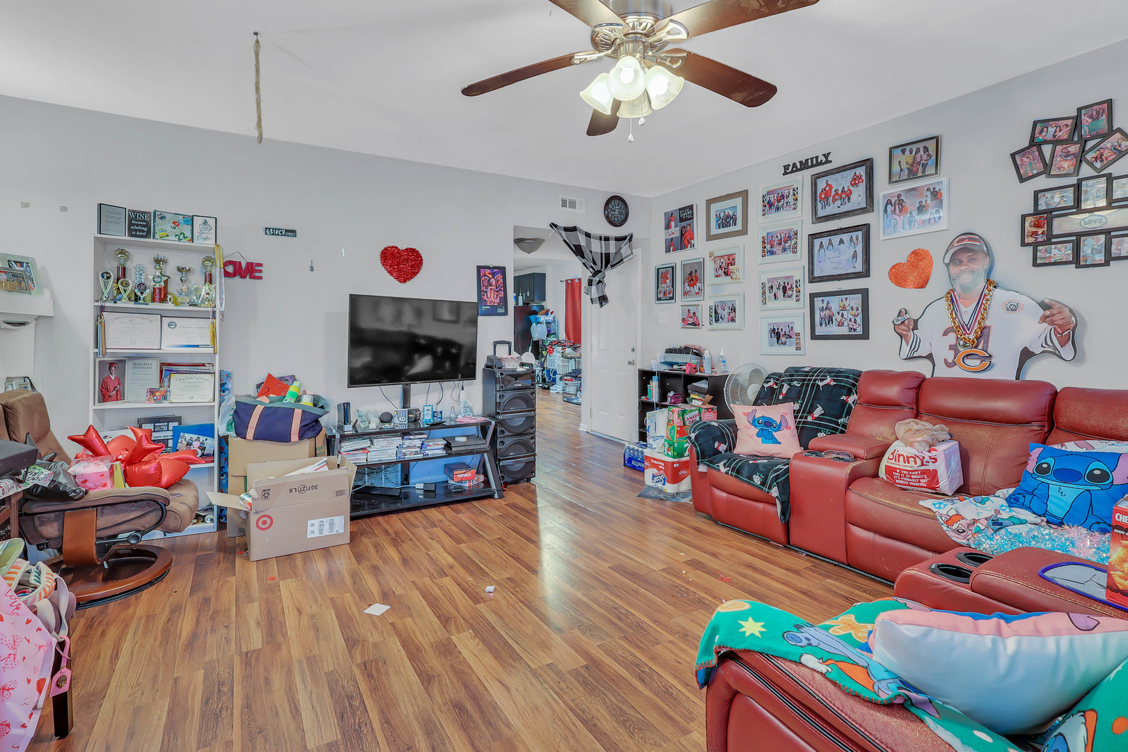 7927 S Langley Avenue Property Photo 10
