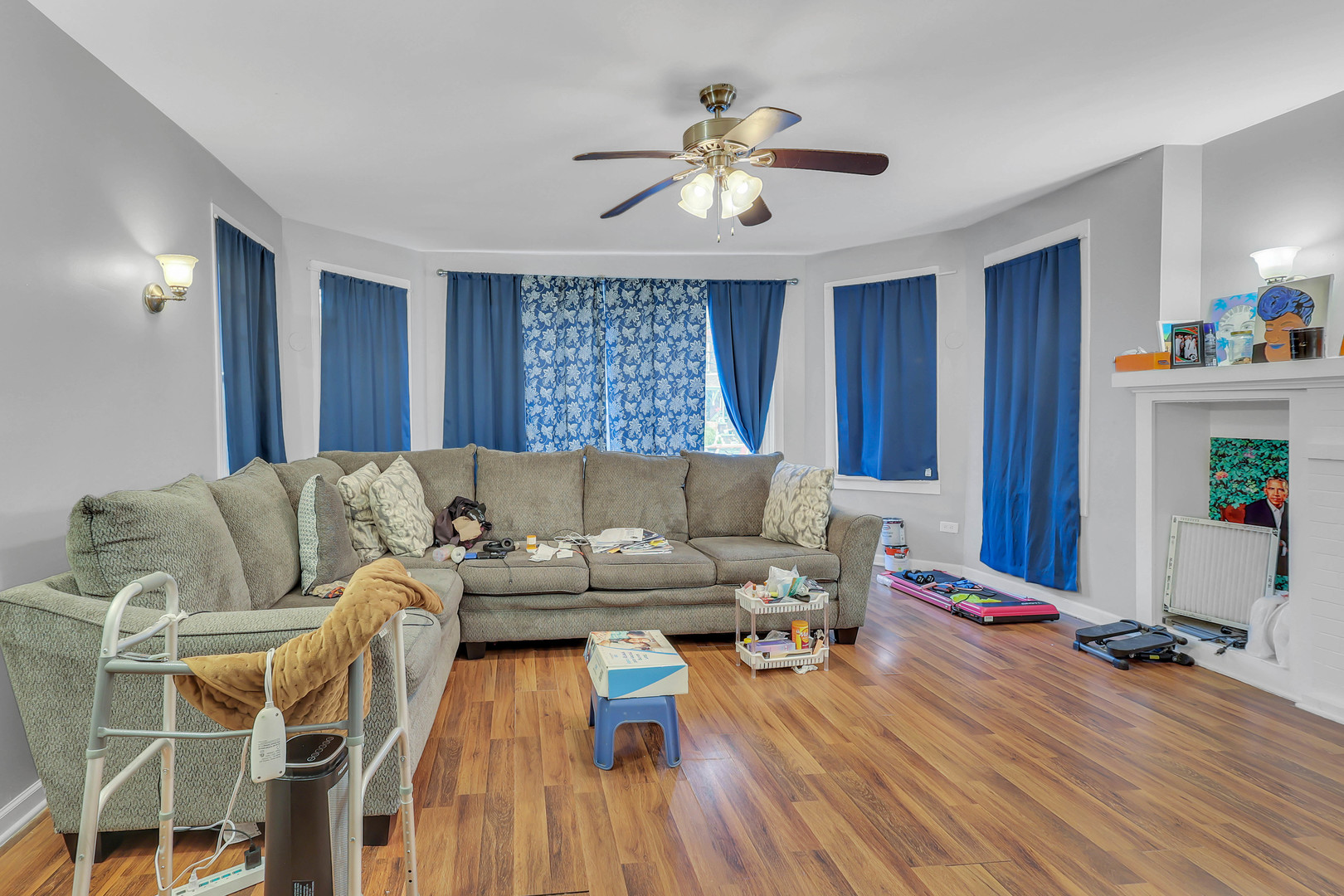 7927 S Langley Avenue Property Photo 13