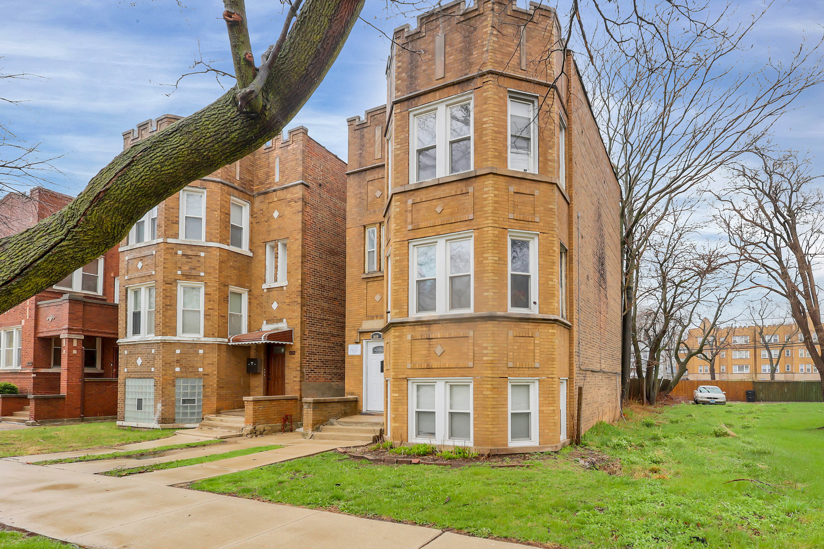 8039 S Marquette Avenue Property Photo 2
