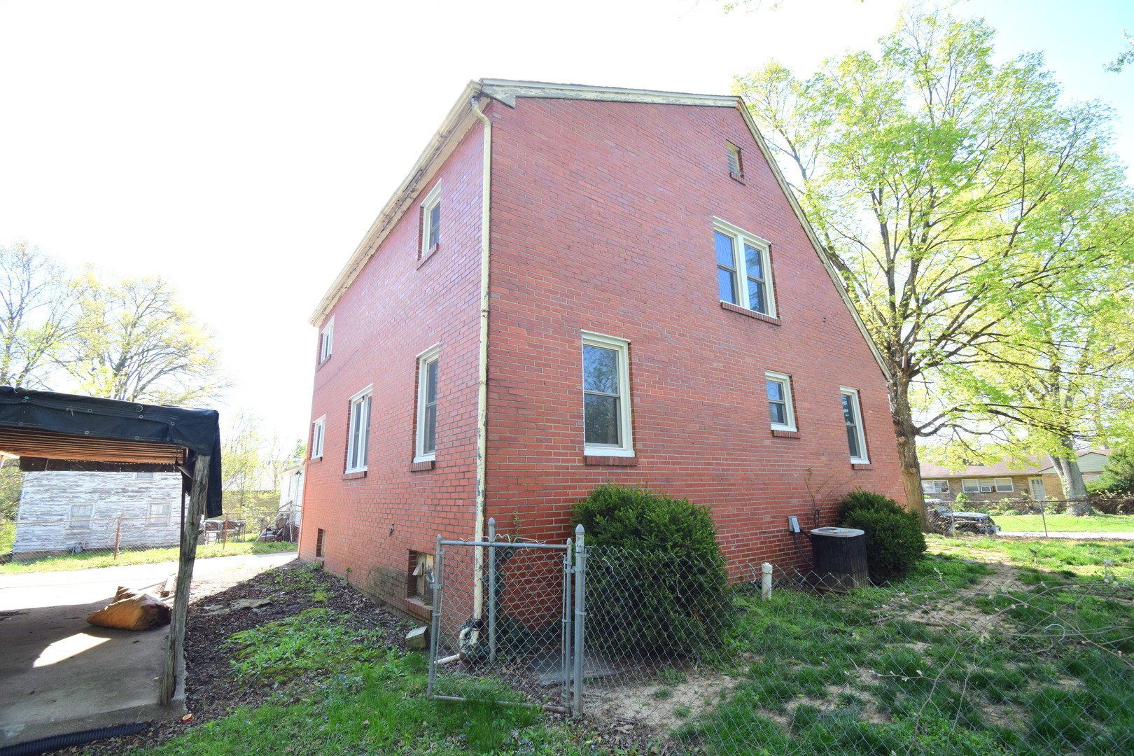 2308 Logan Street Property Photo 5