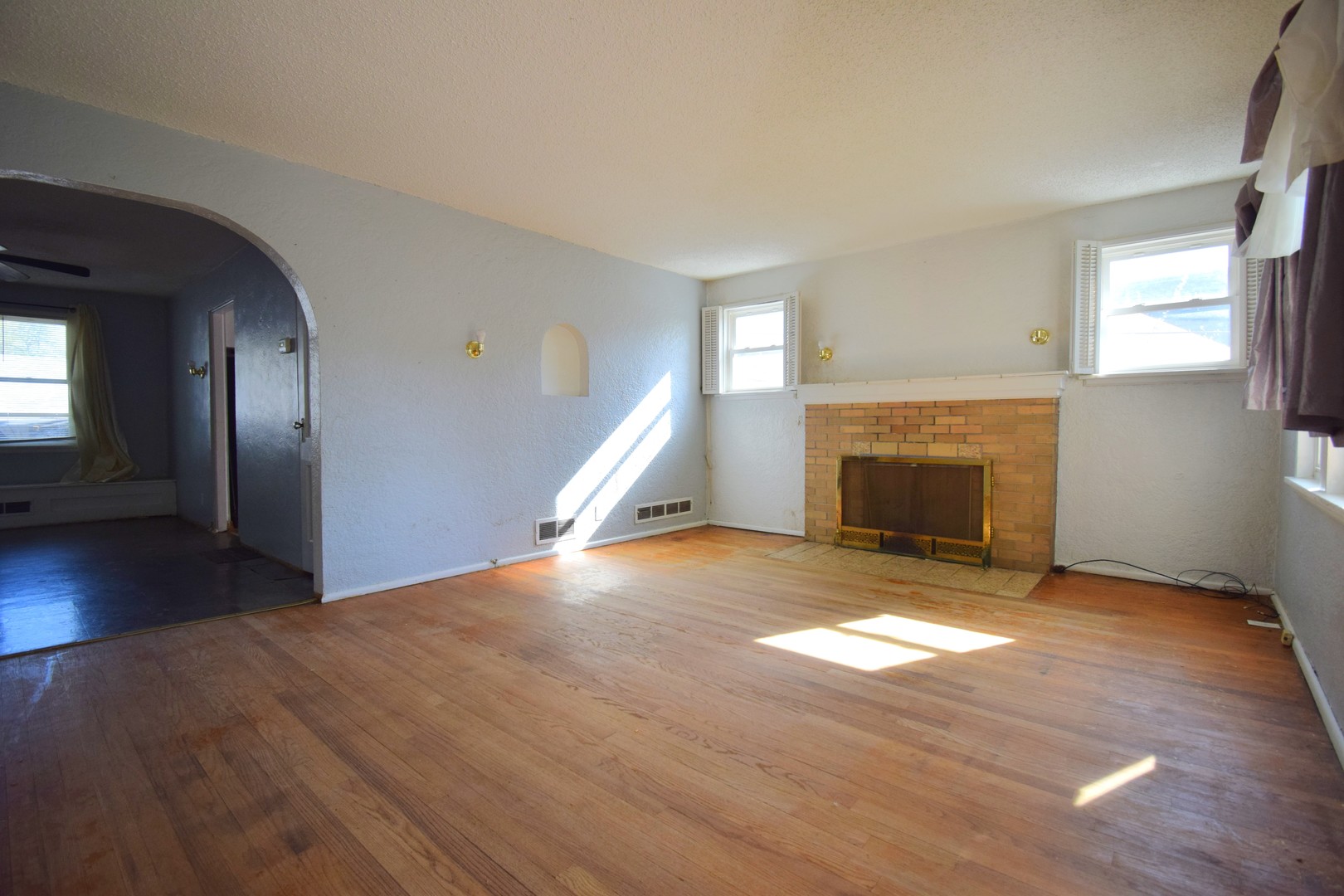 2308 Logan Street Property Photo 7