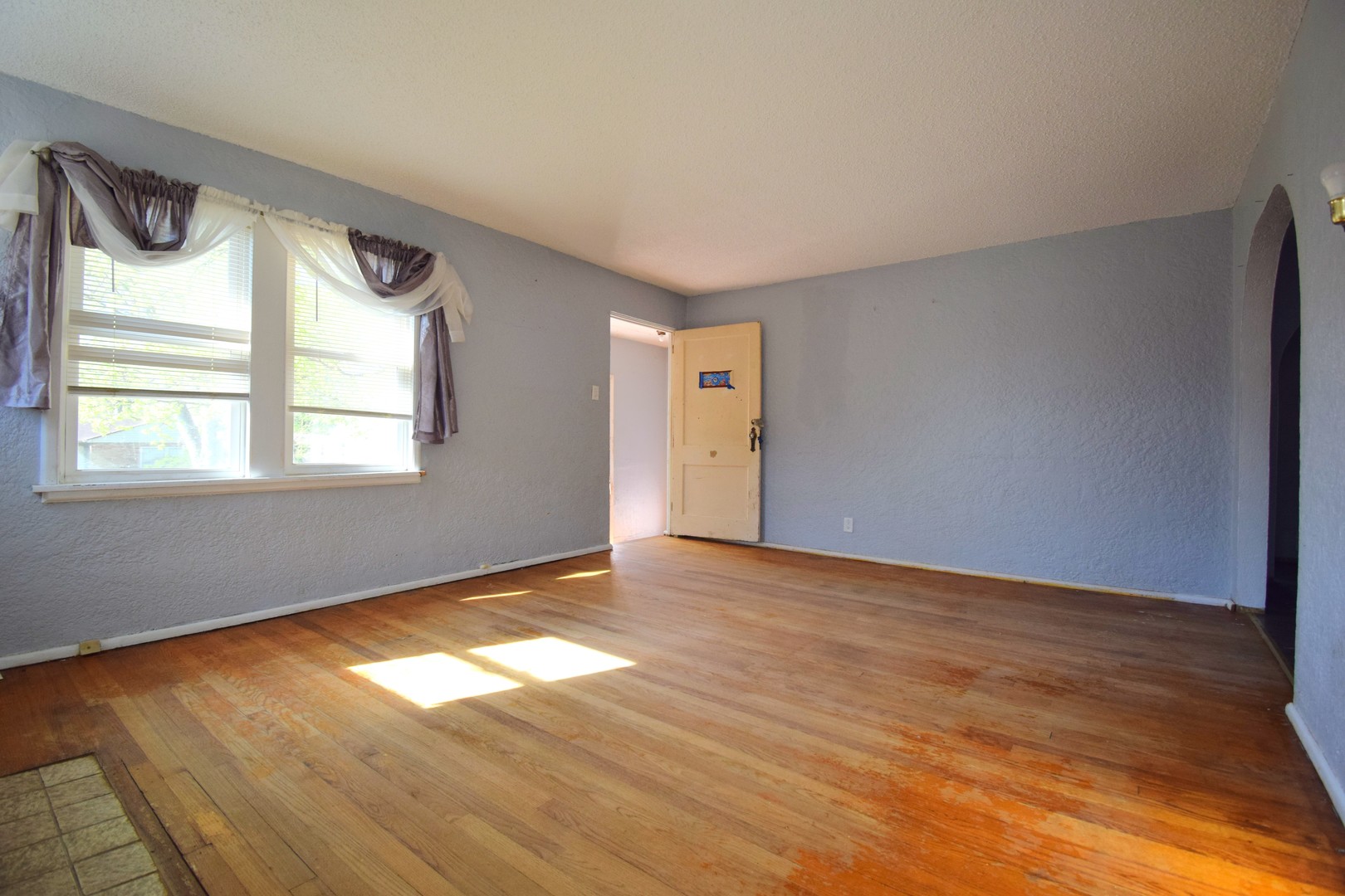 2308 Logan Street Property Photo 8