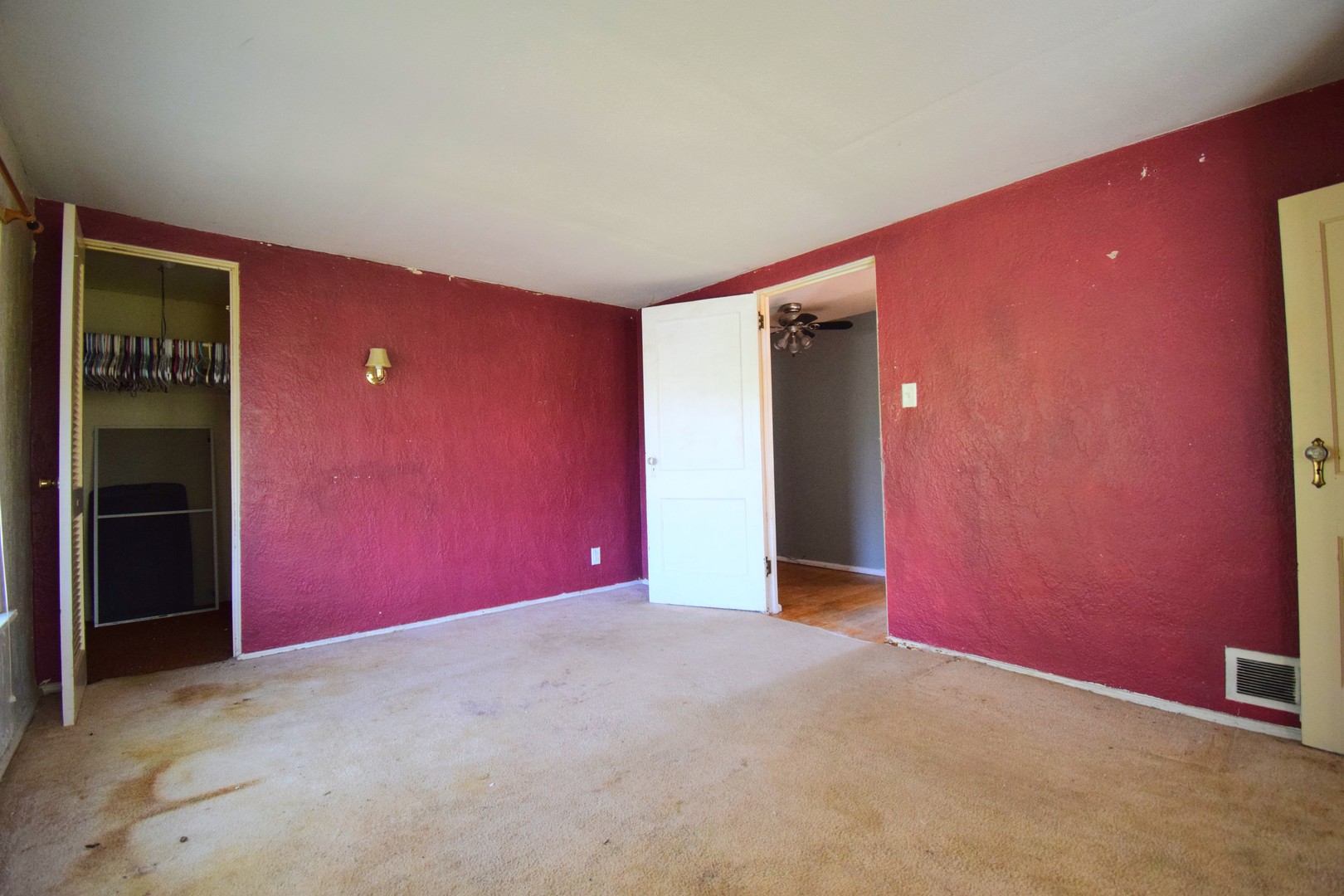 2308 Logan Street Property Photo 25