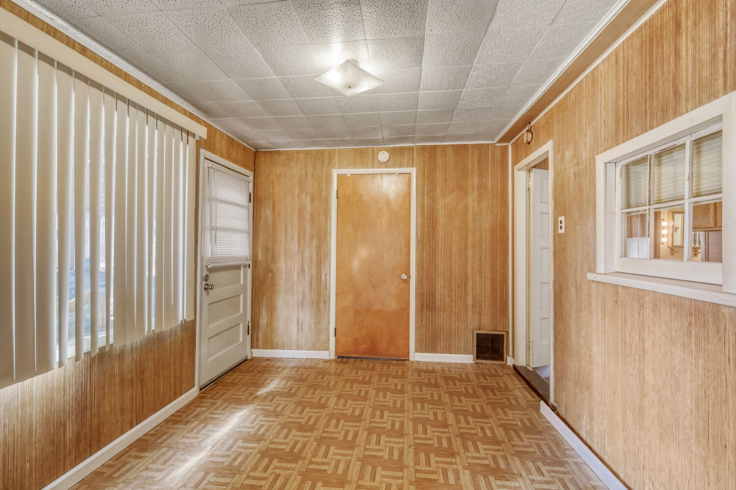 1705 Norfolk Avenue Property Photo 6