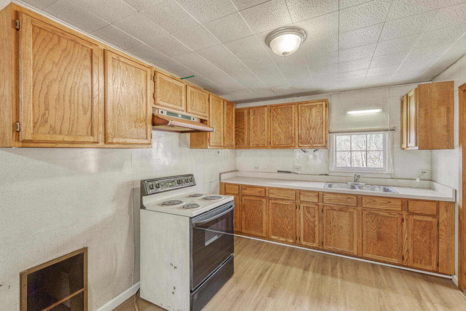 1705 Norfolk Avenue Property Photo 8
