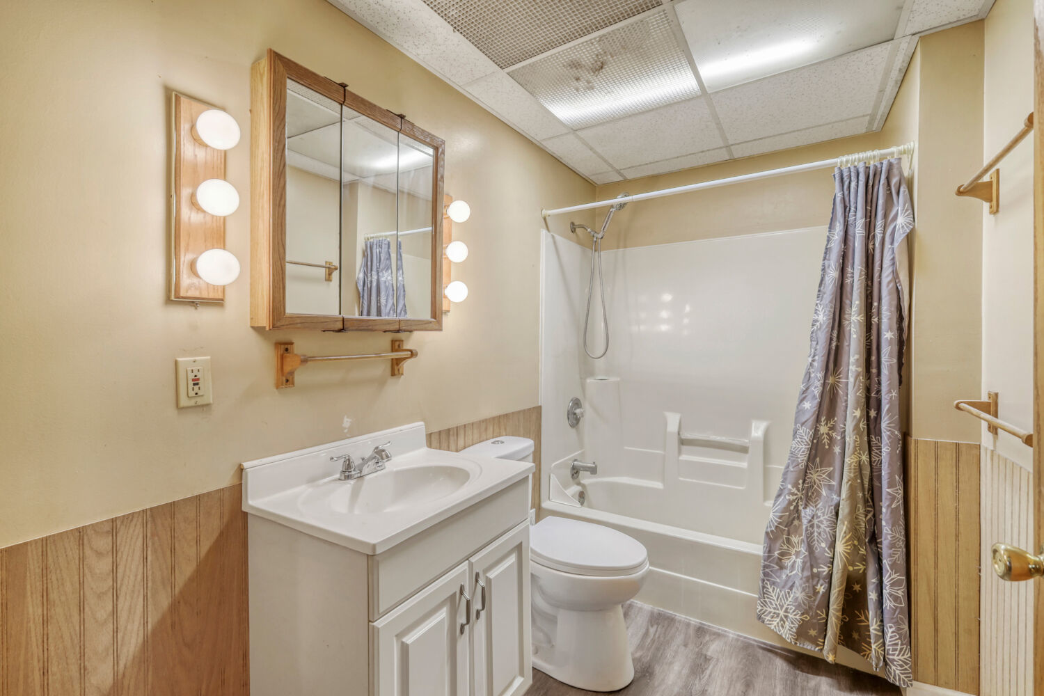 1705 Norfolk Avenue Property Photo 11