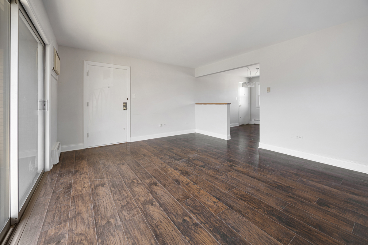 18318 Exchange Avenue 2f Property Photo 6