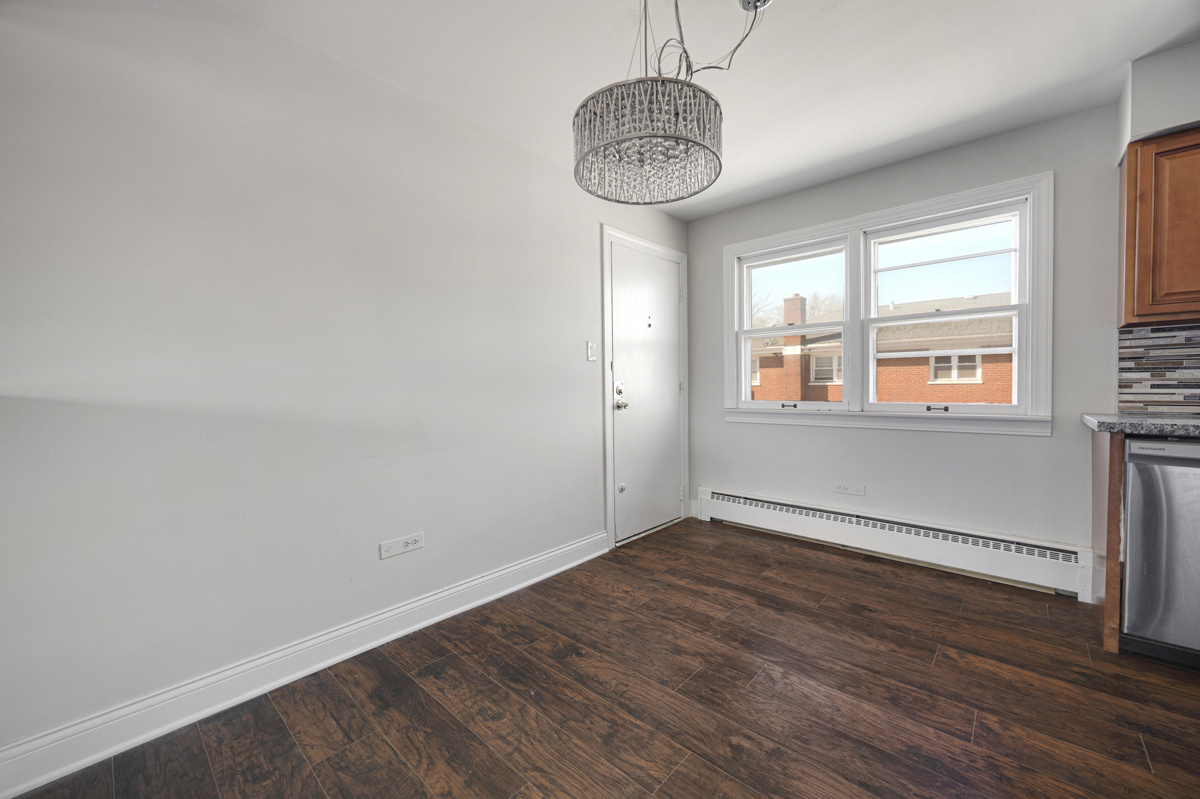 18318 Exchange Avenue 2f Property Photo 7
