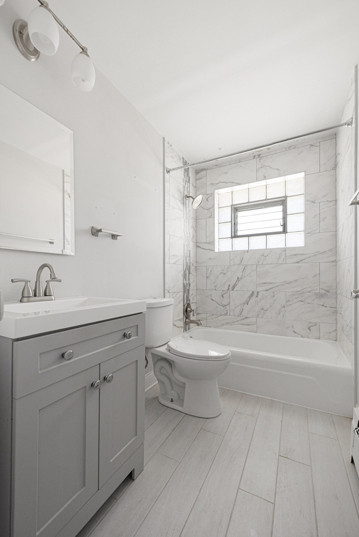 18318 Exchange Avenue 2f Property Photo 17
