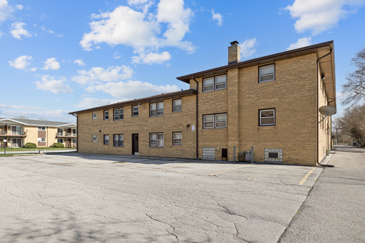 18318 Exchange Avenue 2f Property Photo 19