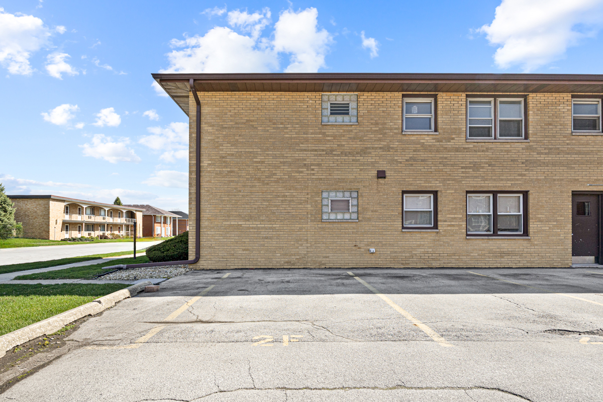 18318 Exchange Avenue 2f Property Photo 20