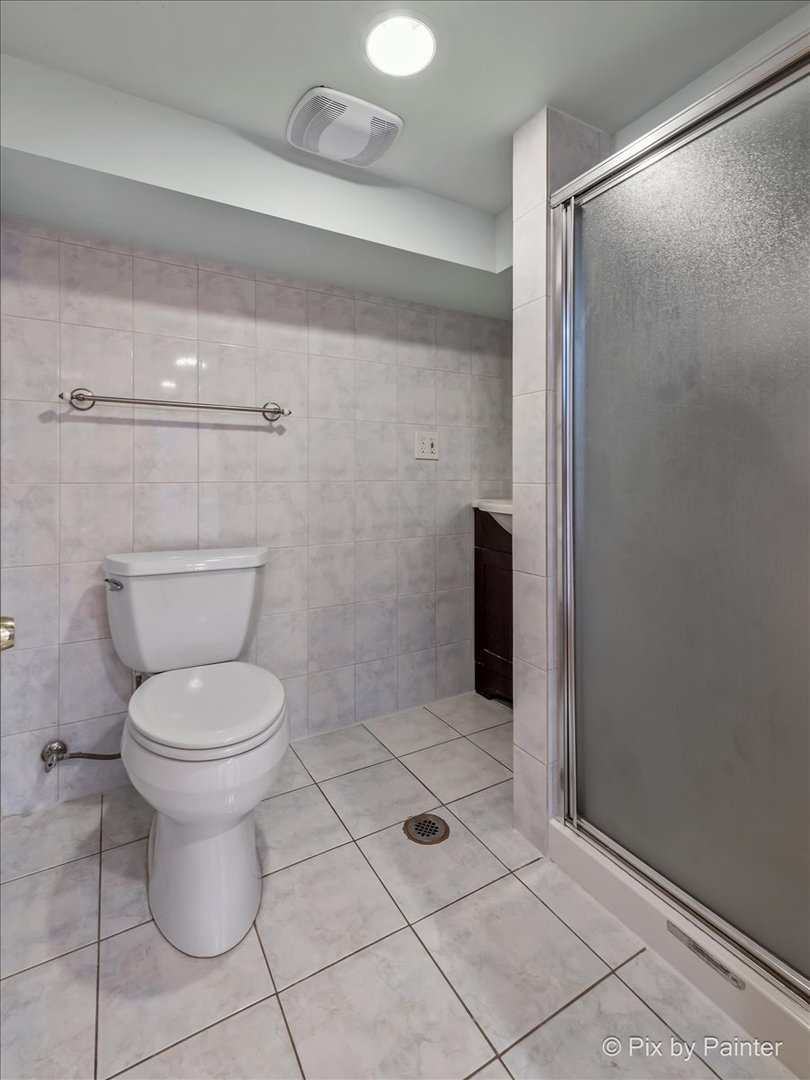 4827 N Harding Avenue Property Photo 22