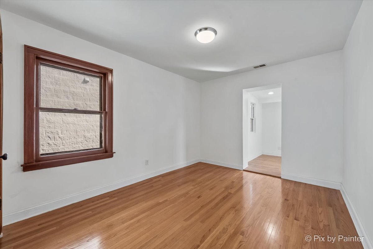 4827 N Harding Avenue Property Photo 34