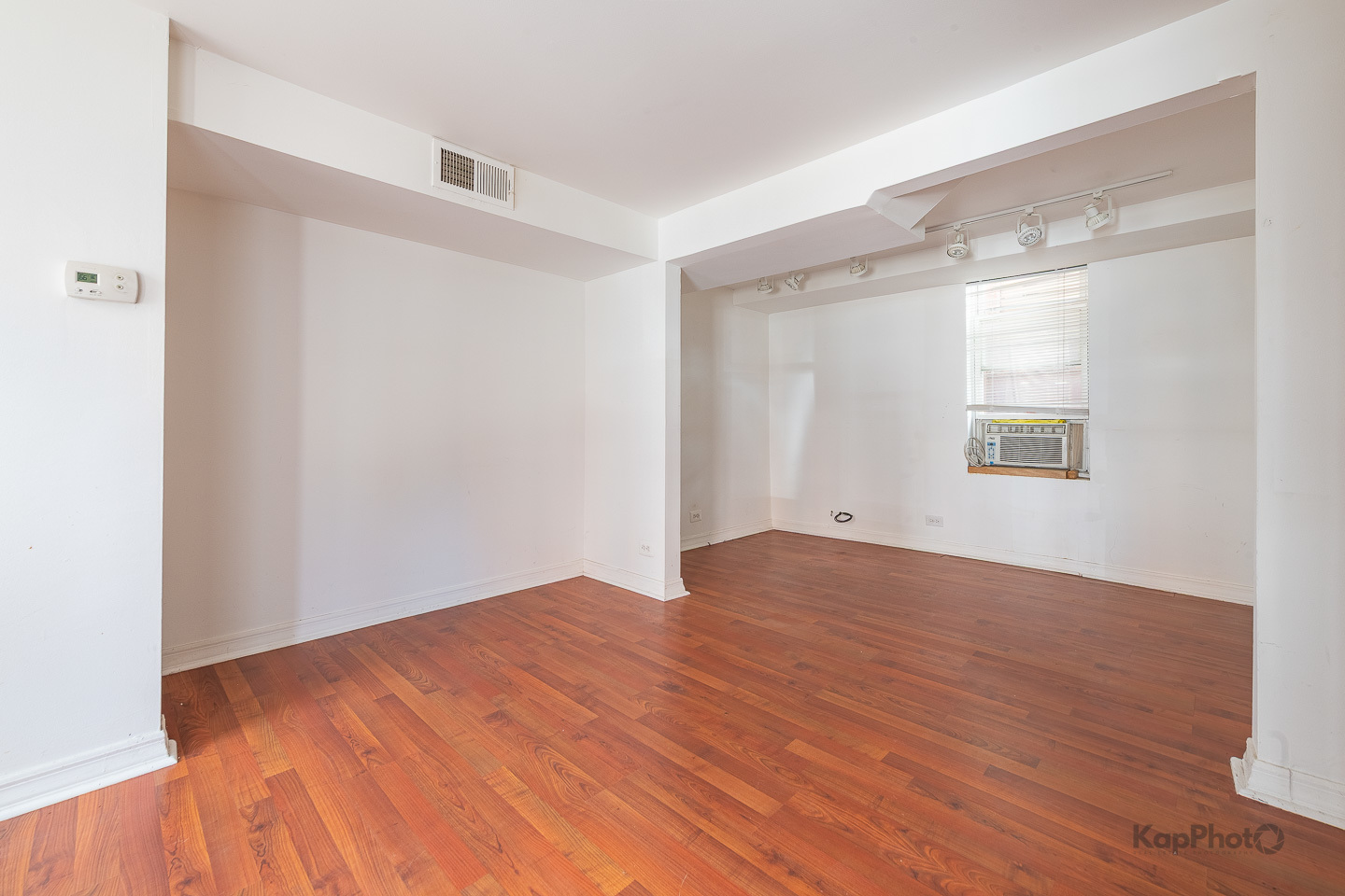 958 N Honore Street Property Photo 23