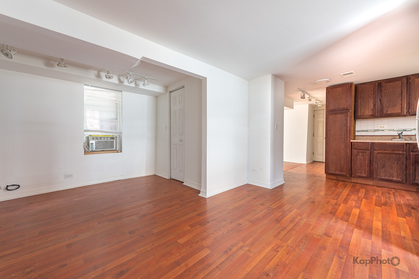 958 N Honore Street Property Photo 24