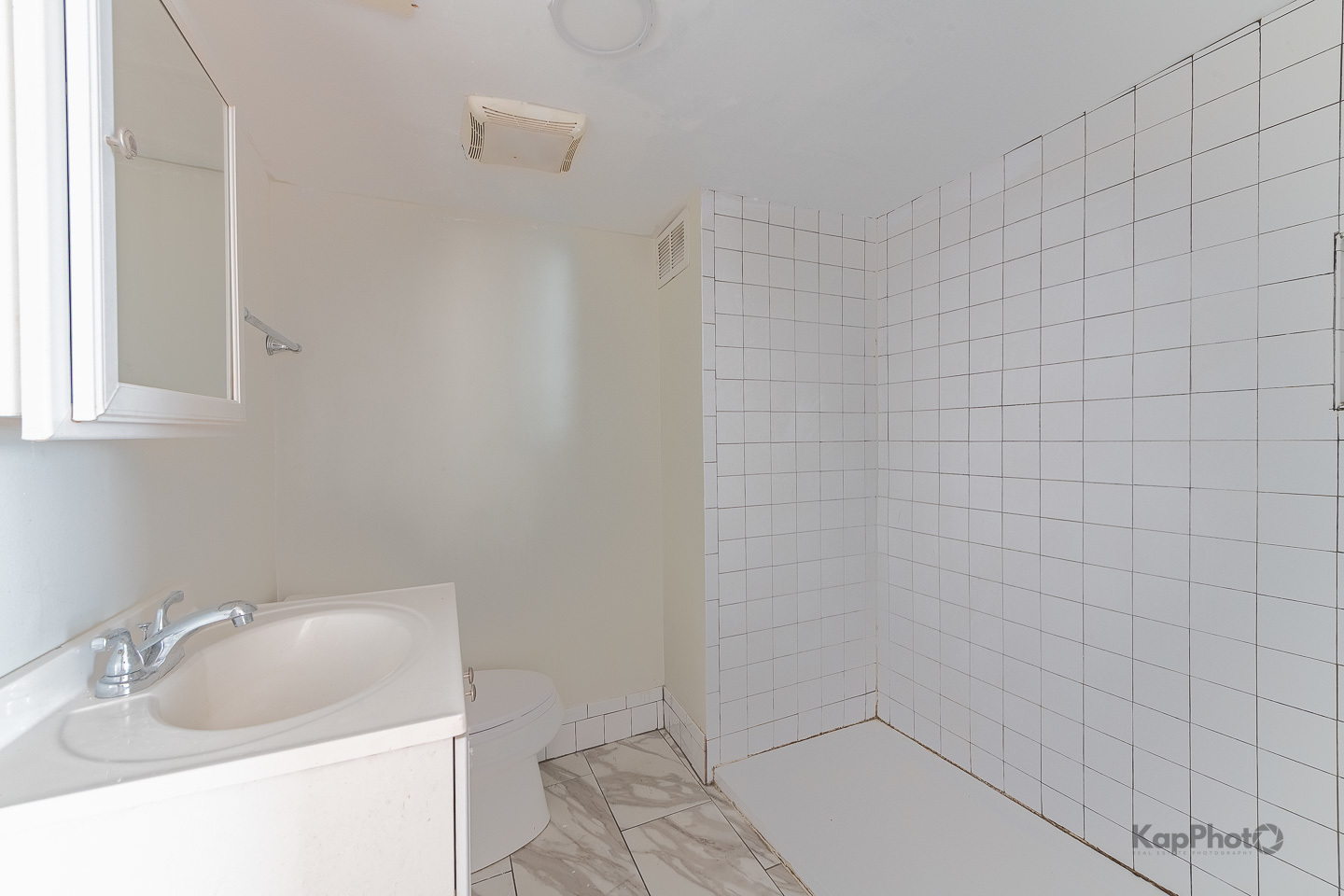 958 N Honore Street Property Photo 27