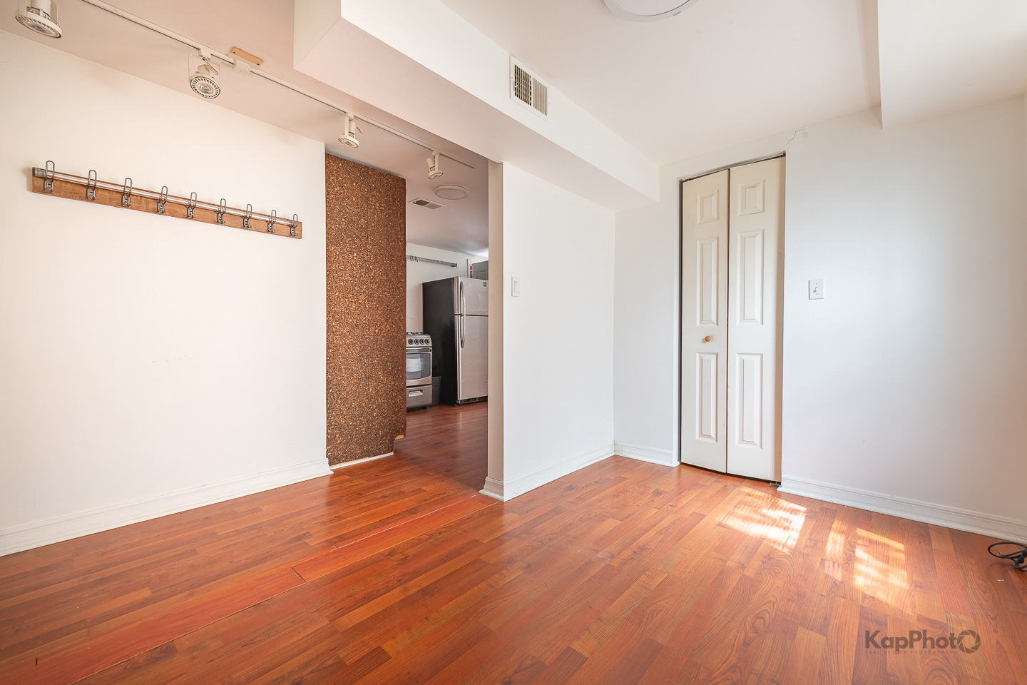 958 N Honore Street Property Photo 28