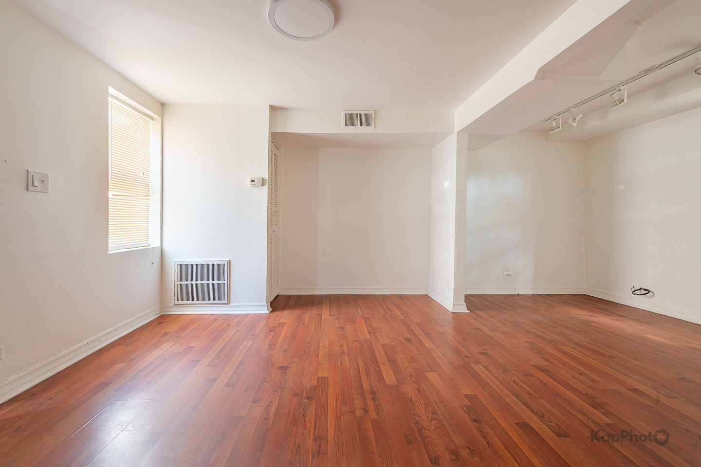 958 N Honore Street Property Photo 30