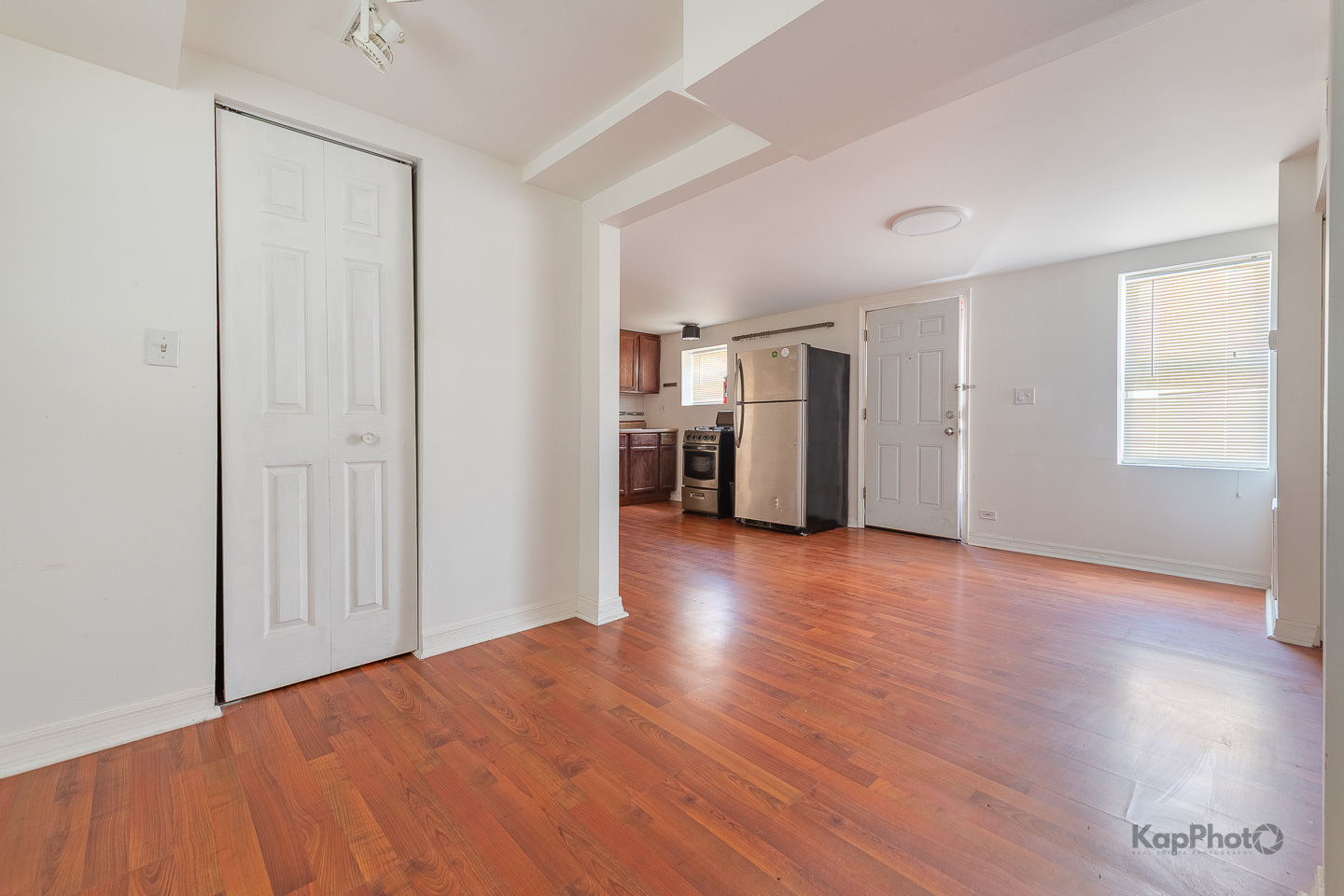 958 N Honore Street Property Photo 32