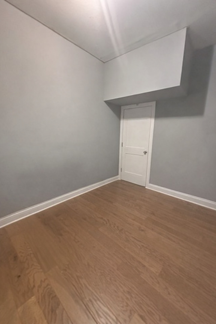 5320 S Carpenter Street Property Photo 4