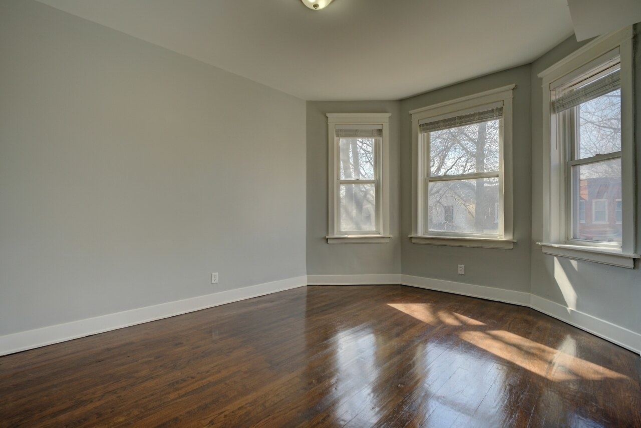 7331 S Dante Avenue 2 Property Photo 2