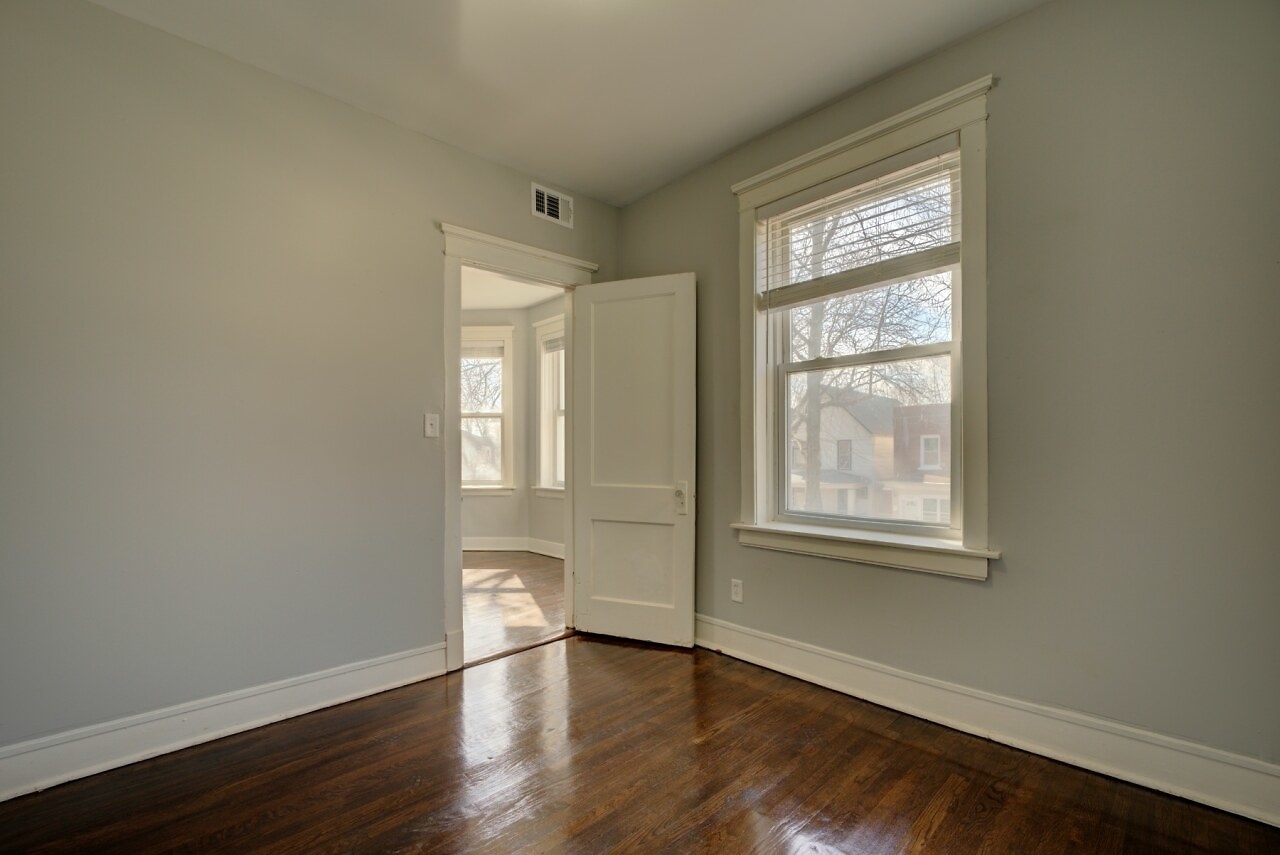 7331 S Dante Avenue 2 Property Photo 3