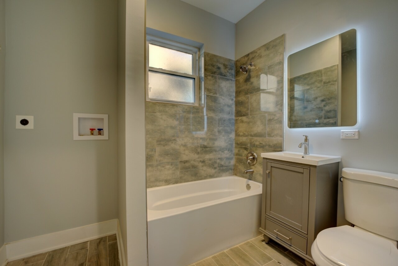 7331 S Dante Avenue 2 Property Photo 4