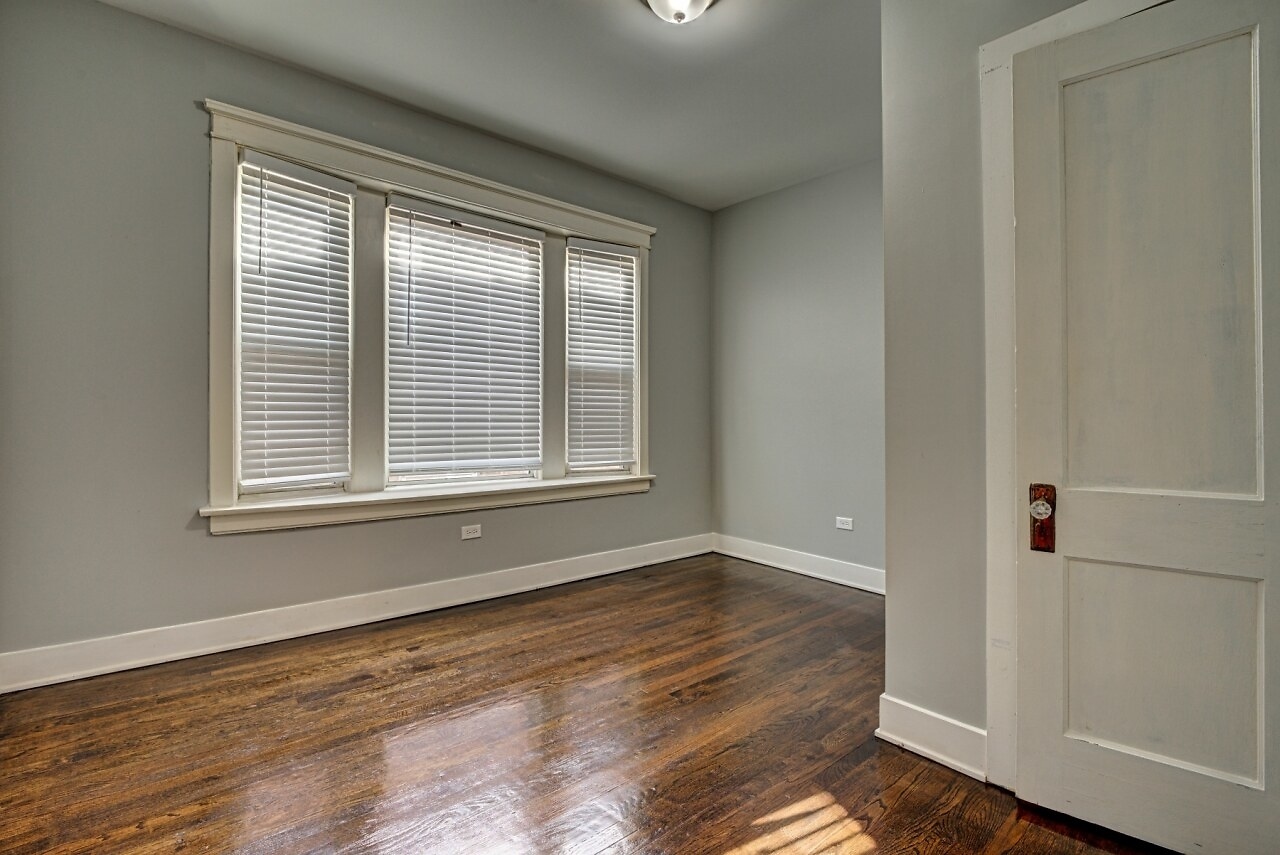 7331 S Dante Avenue 2 Property Photo 7