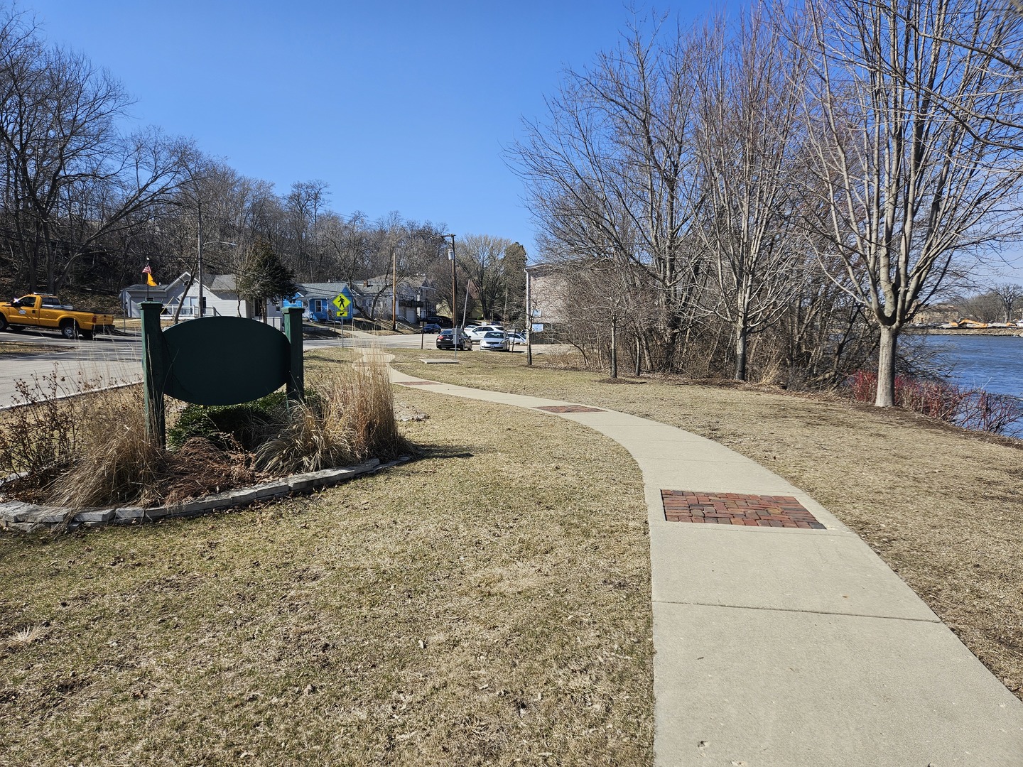 1 S Lincoln Avenue Property Photo 6