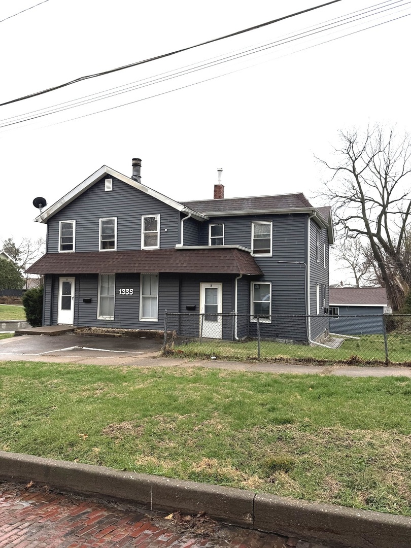 1335 E 9th Street Property Photo 1