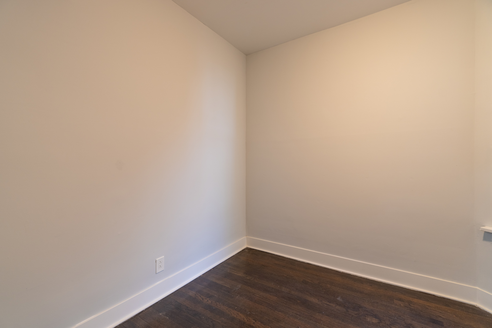 6961 S Eberhart Avenue Property Photo 9