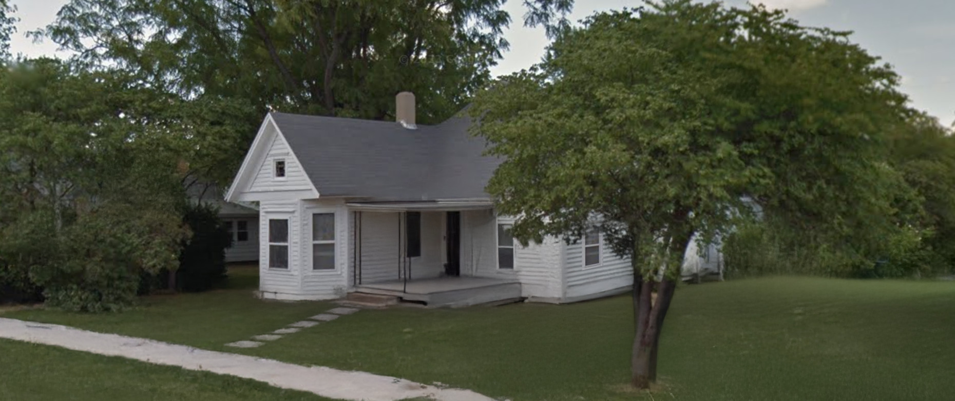 718 Superior Street Property Photo 2