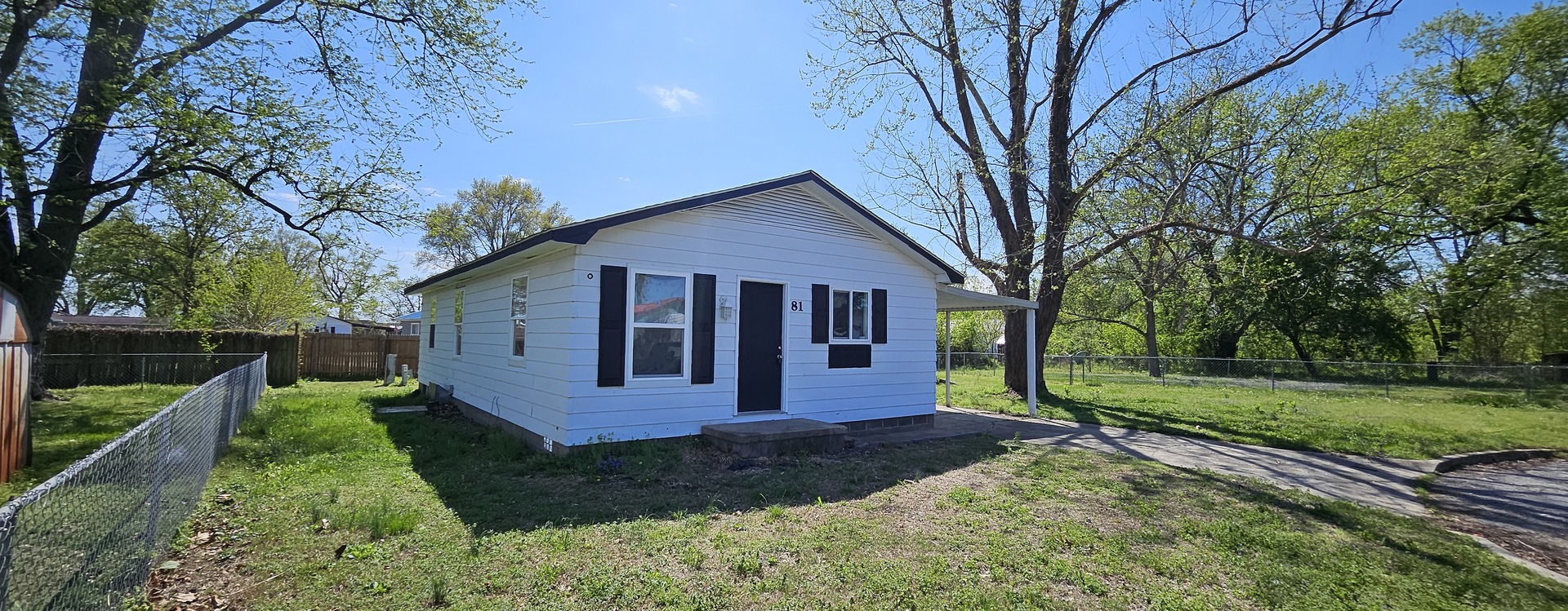 81 Creek Circle Property Photo 2