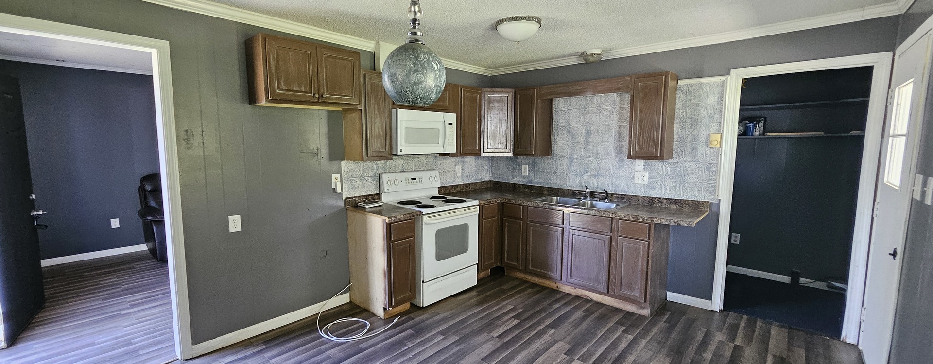 81 Creek Circle Property Photo 7