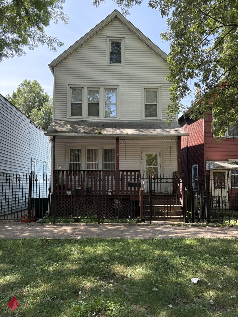 8750 S Exchange Avenue Property Photo 1