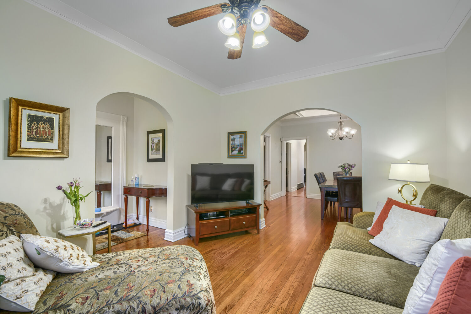2231 N Lawndale Avenue Property Photo 5