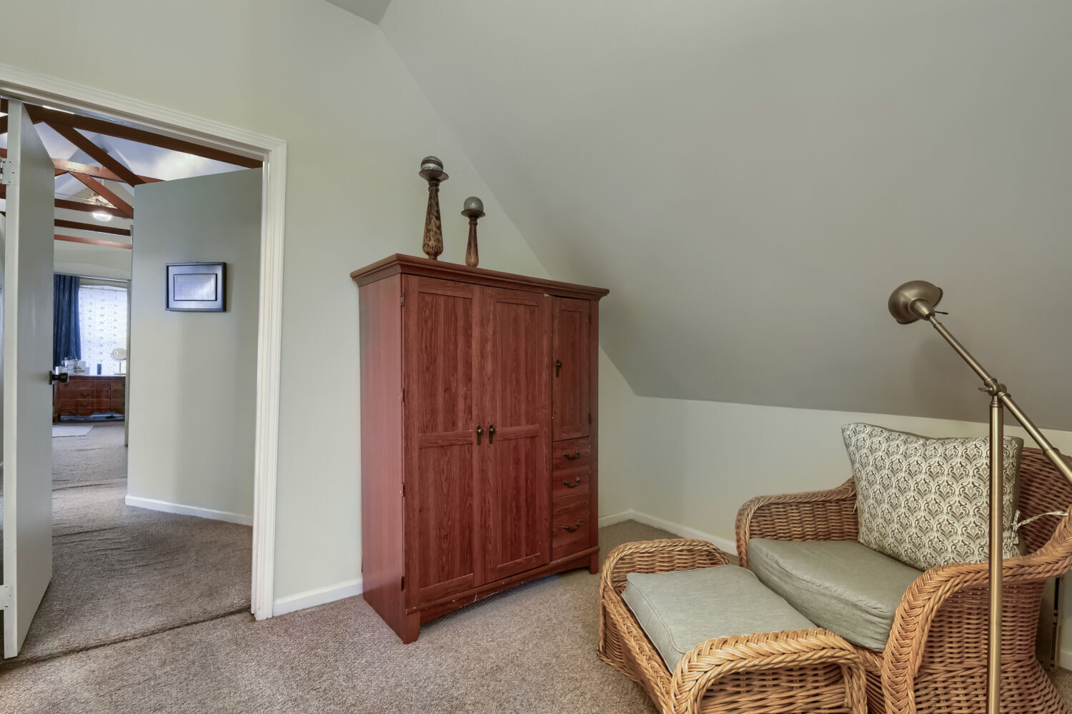 2231 N Lawndale Avenue Property Photo 11