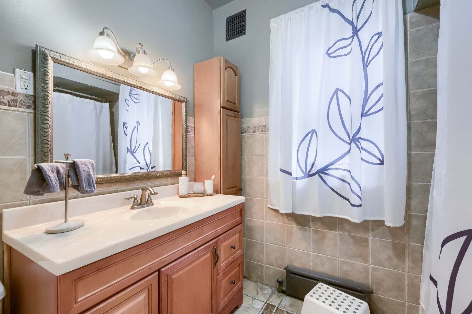2231 N Lawndale Avenue Property Photo 22