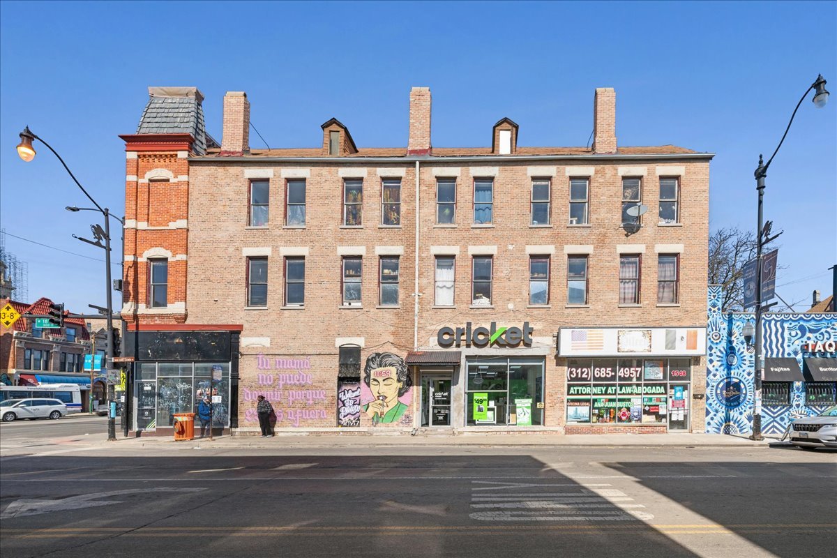 1725 S Ashland Avenue Property Photo 3