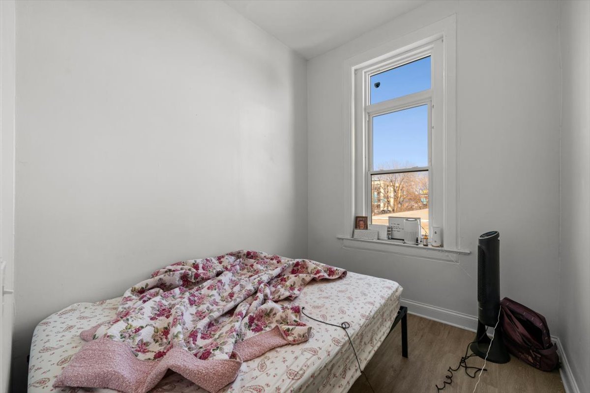 1725 S Ashland Avenue Property Photo 6